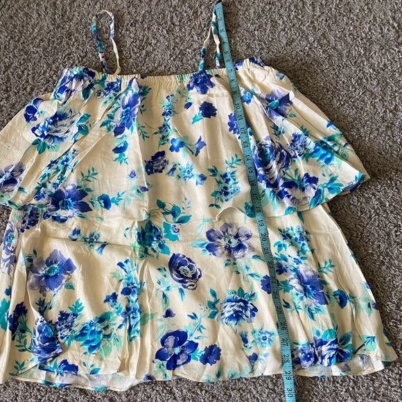 Olivaceous Floral 2 Tier Top NIP - Picture 6 of 9